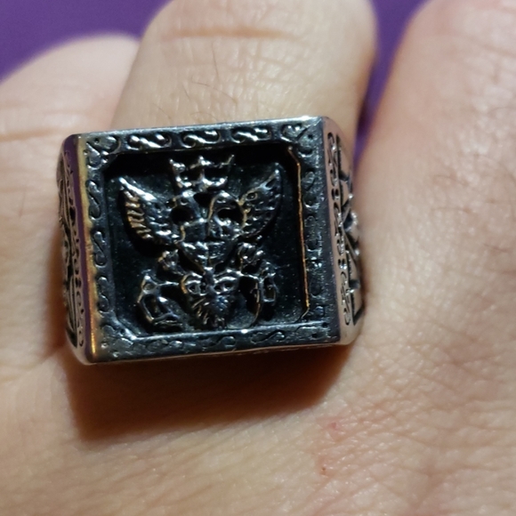 ring - Picture 5 of 5